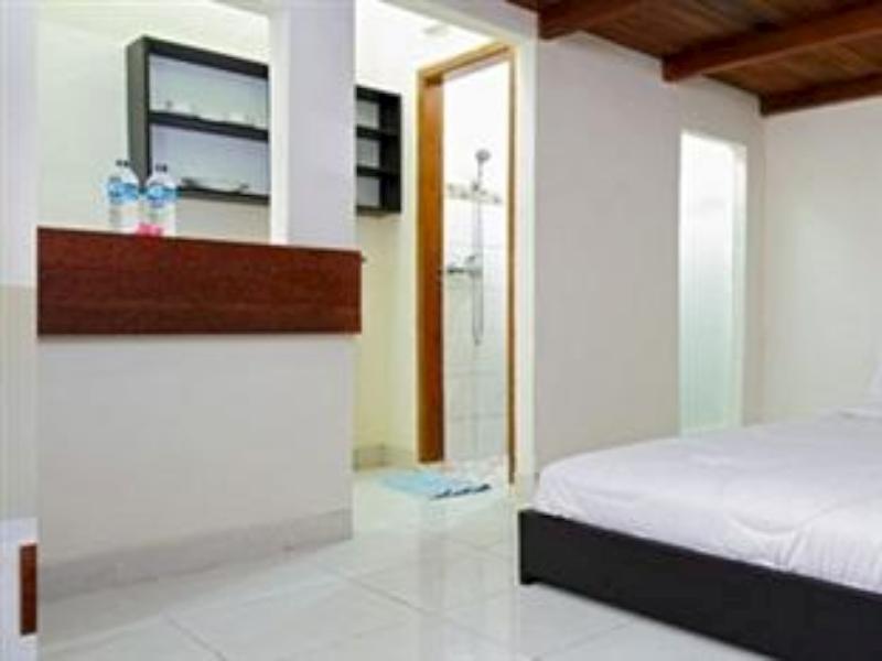 Super Oyo 91495 Hotel Indah Residence 덴파사르 외부 사진