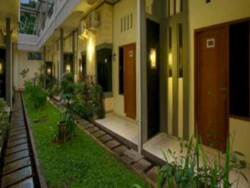 Super Oyo 91495 Hotel Indah Residence 덴파사르 외부 사진