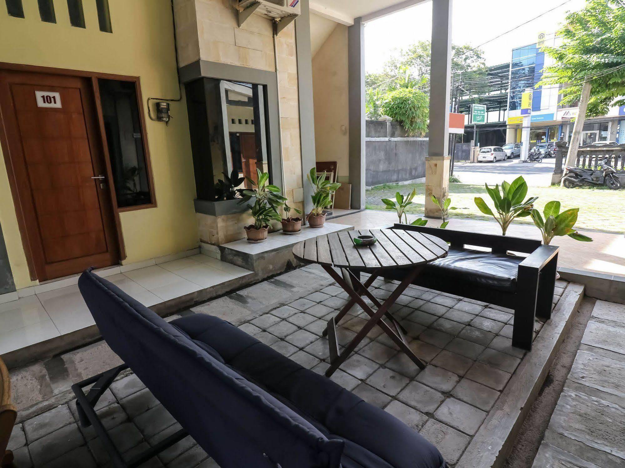 Super Oyo 91495 Hotel Indah Residence 덴파사르 외부 사진