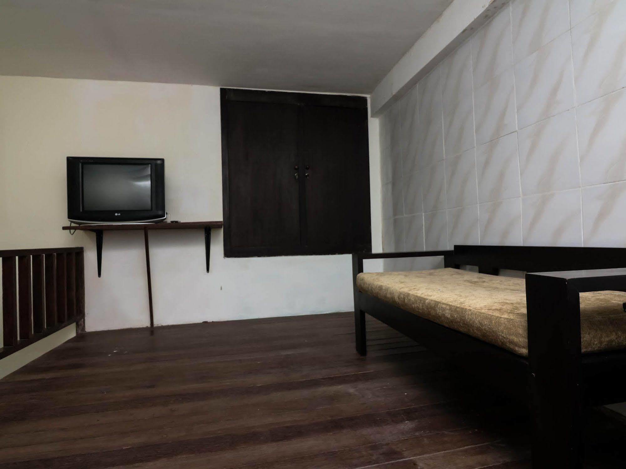 Super Oyo 91495 Hotel Indah Residence 덴파사르 외부 사진